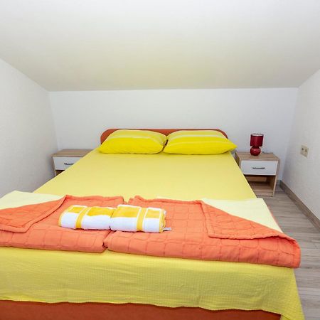Apartmani Filip Pag Town Eksteriør billede