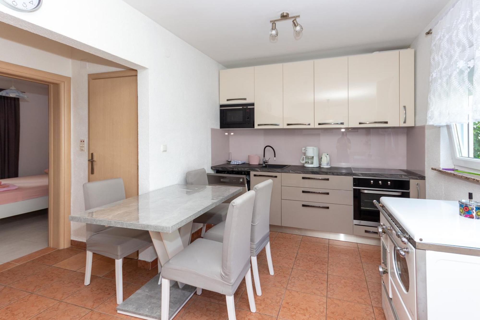 Apartmani Filip Pag Town Eksteriør billede