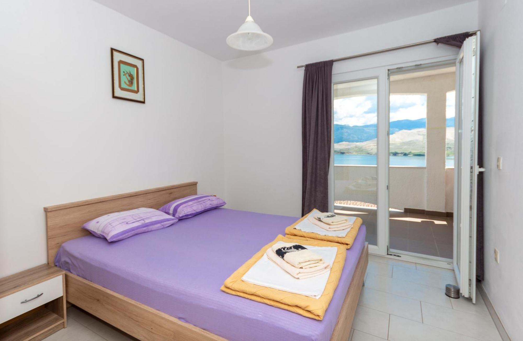 Apartmani Filip Pag Town Eksteriør billede
