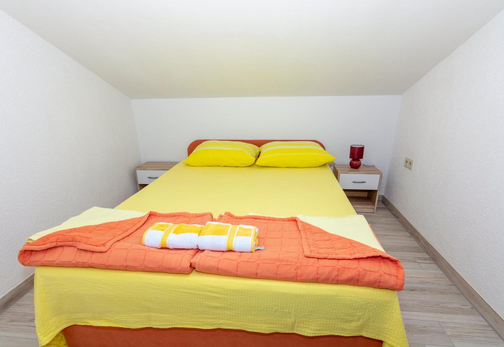 Apartmani Filip Pag Town Eksteriør billede